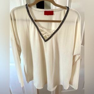 Jennifer Lopez/Top/Fleecy Sweater/ No Size Tag due to sensory issues.Women’s XL